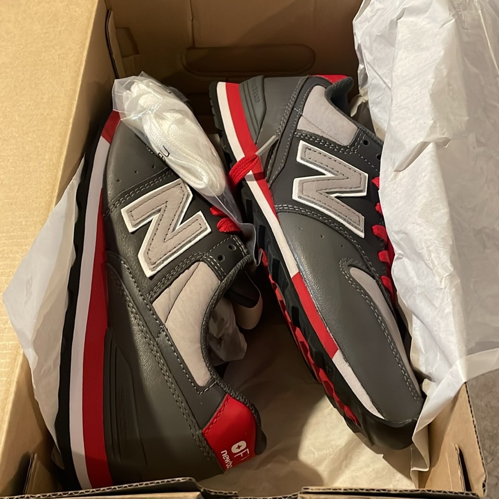 NWT FIGS X NEW BALANCE WOMENS 996.